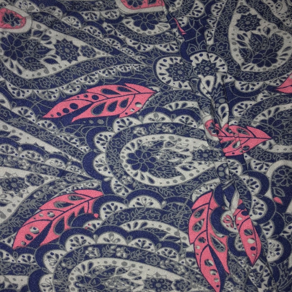 Lularoe paisley leggings